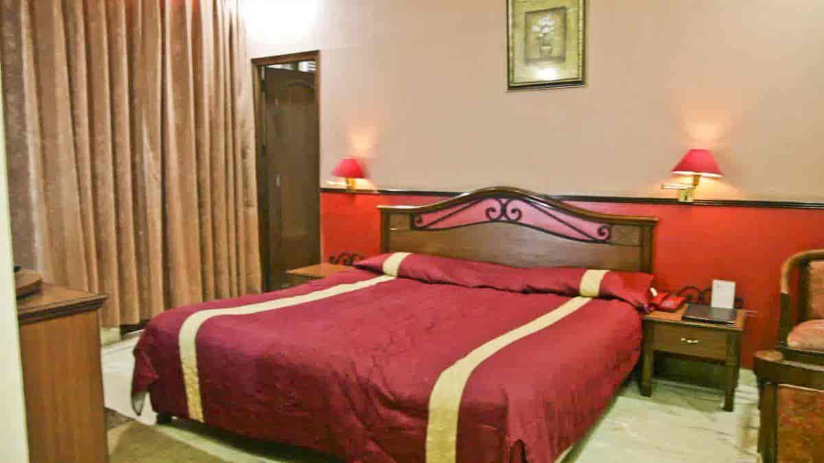 Corporate Inn Hotel In Sector 17 Chandigarh Corporate Inn Hotel In Sector 17 Chandigarh Rates Room Booking Justdial